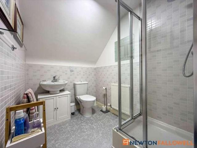5 bed house for sale