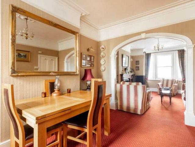5 bed house for sale