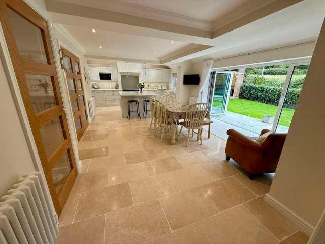 5 bed house for sale