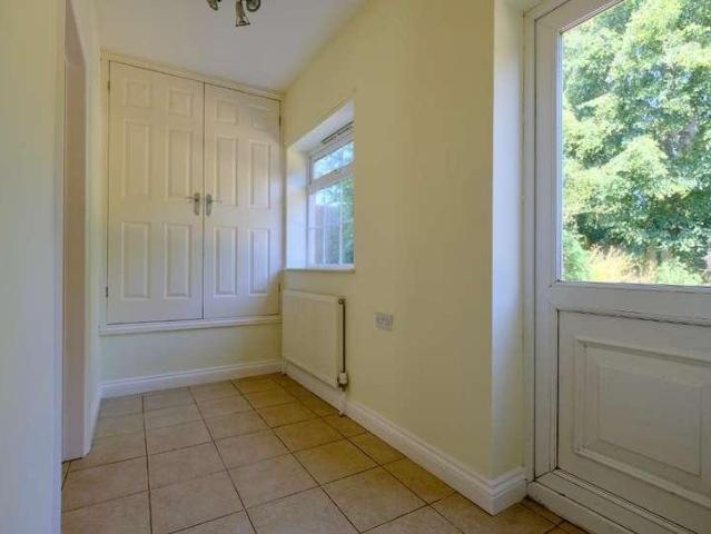 5 bed house for sale