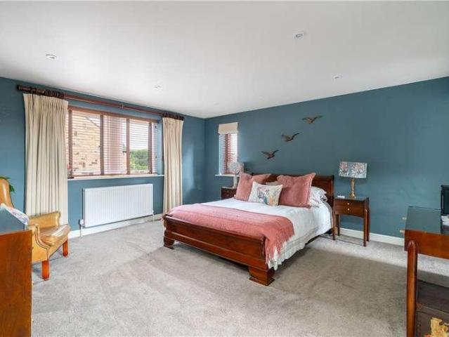 5 bed house for sale