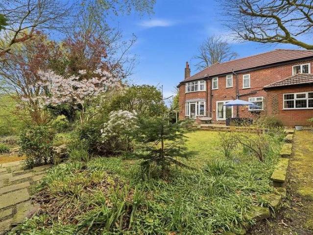 5 bed house for sale