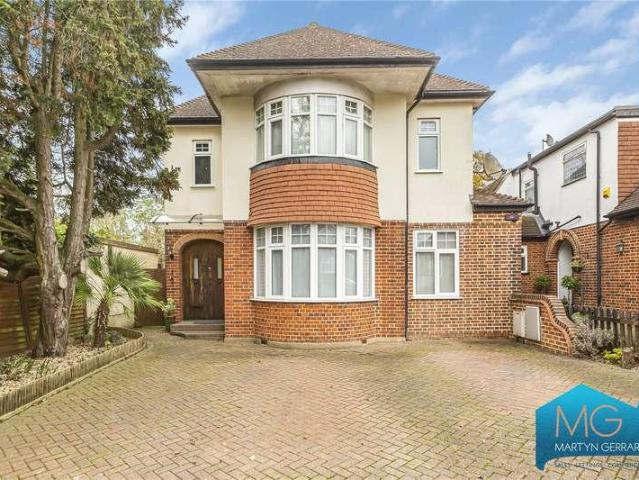5 bed house for sale