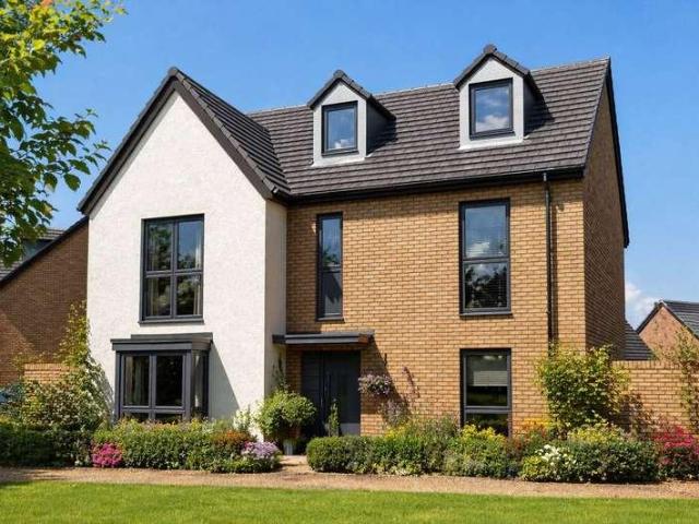 5 bed house for sale