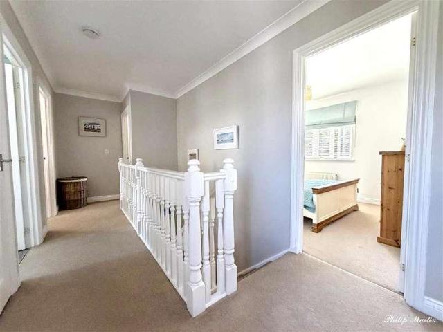 5 bed house for sale