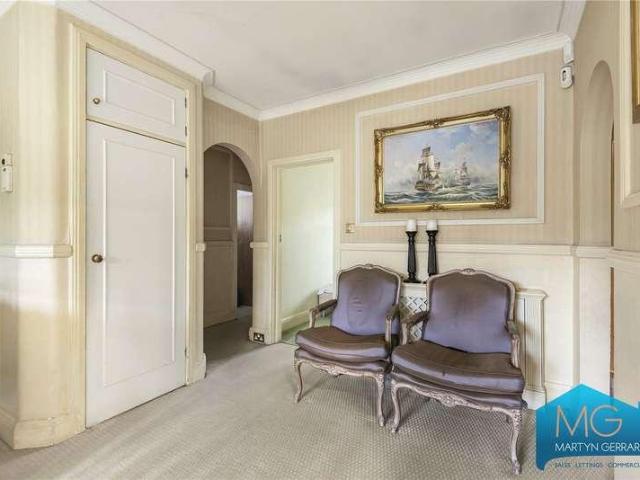 5 bed house for sale