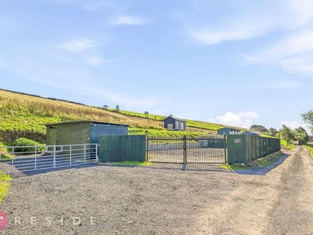 5 bed house for sale