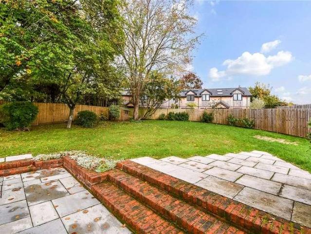 5 bed house for sale