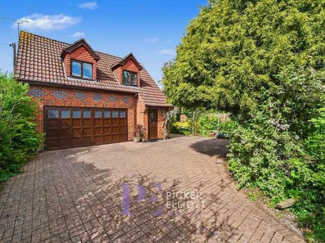 5 bed house for sale