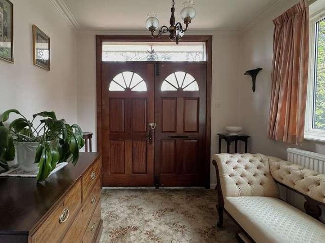 5 bed house for sale