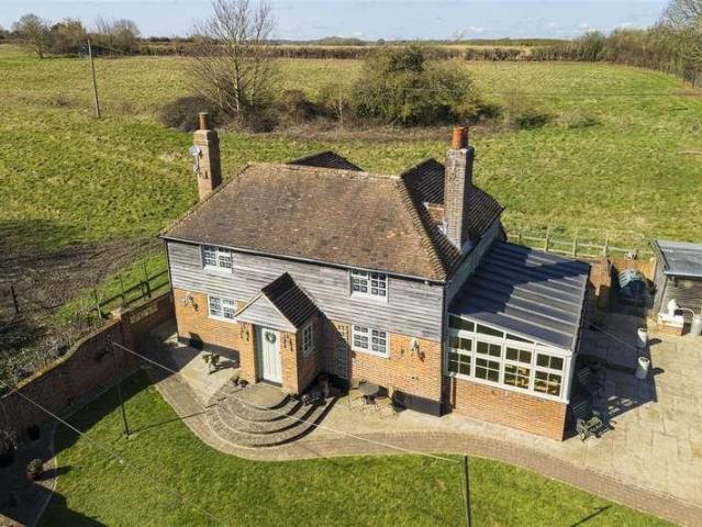 5 bed house for sale