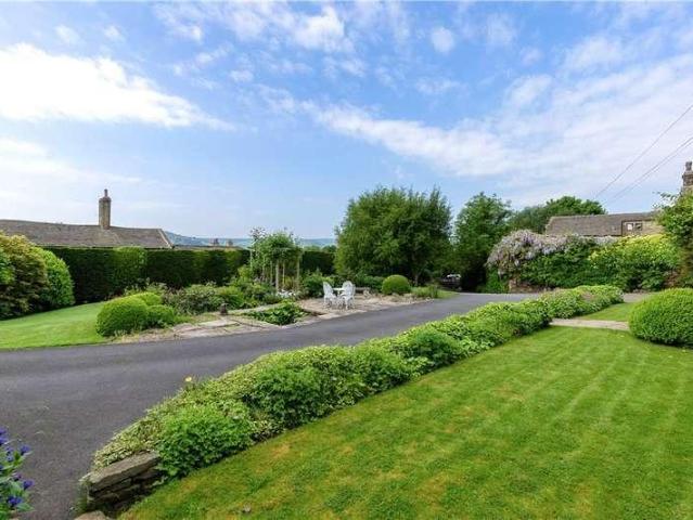 5 bed house for sale