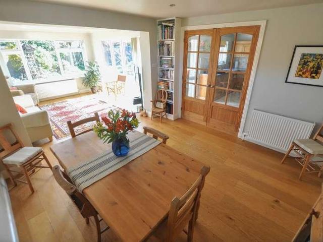 5 bed house for sale
