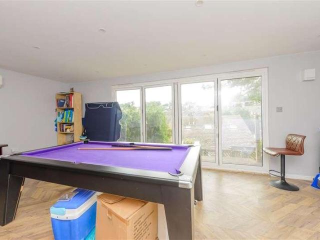 5 bed house for sale
