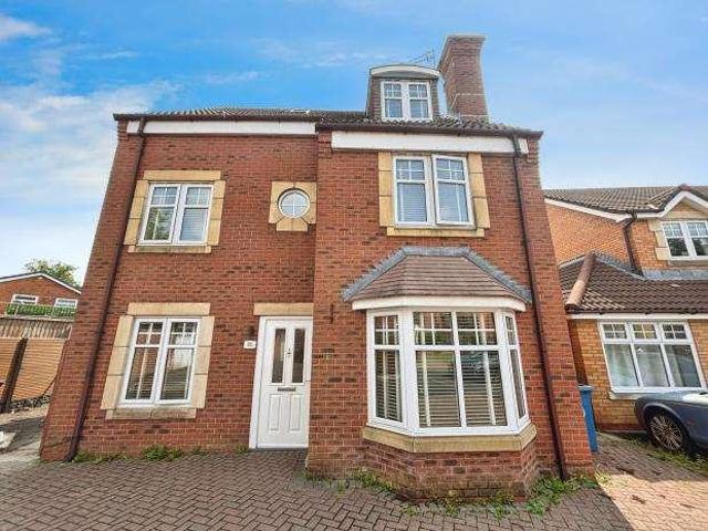 5 bed house for sale