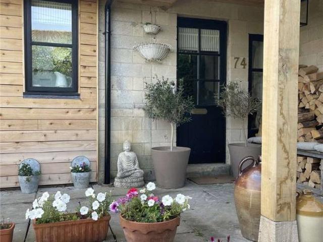 5 bed house for sale