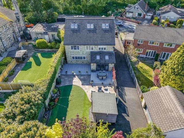 5 bed house for sale