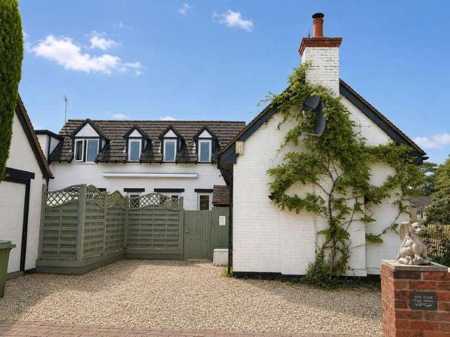 5 bed house for sale