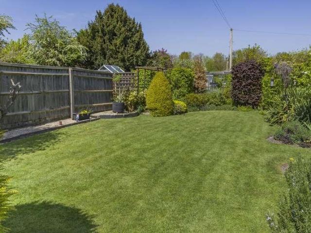 5 bed house for sale