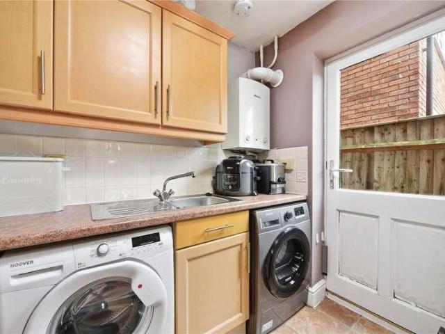 5 bed house for sale
