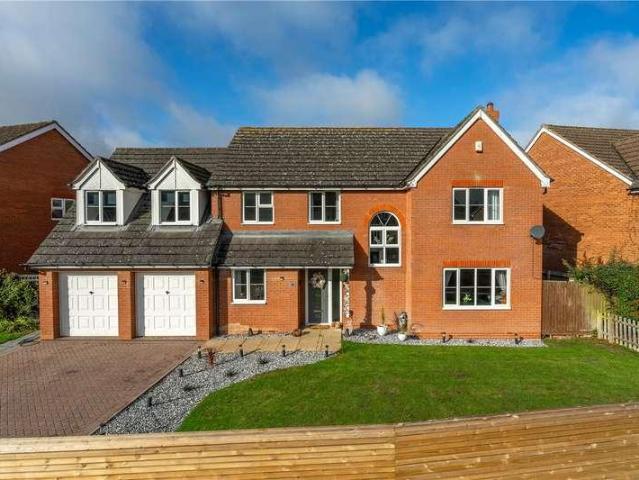 5 bed house for sale