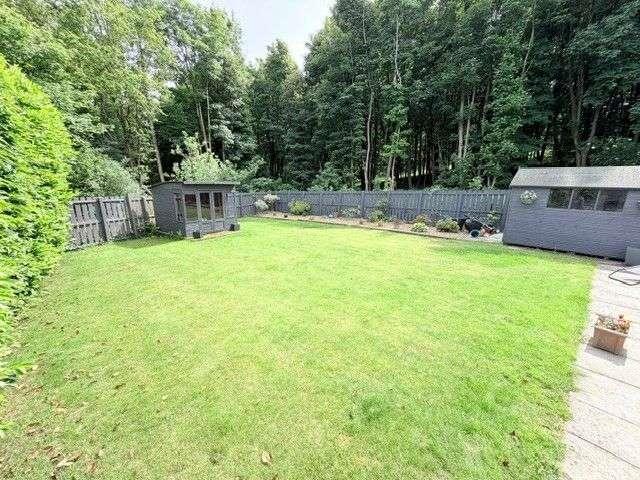 5 bed house for sale