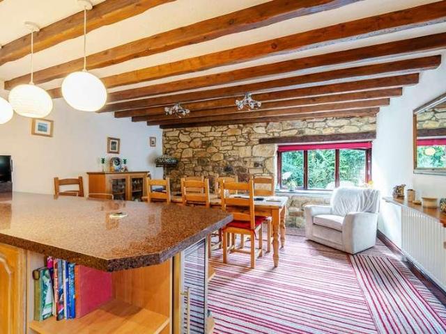 5 bed house for sale