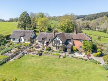 5 bed house for sale