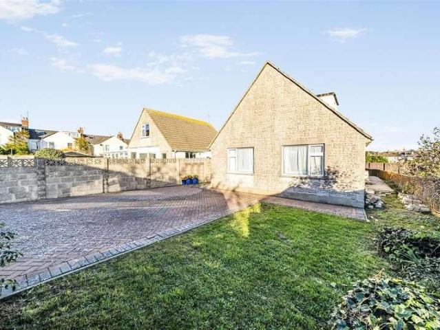 5 bed house for sale