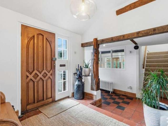 5 bed house for sale
