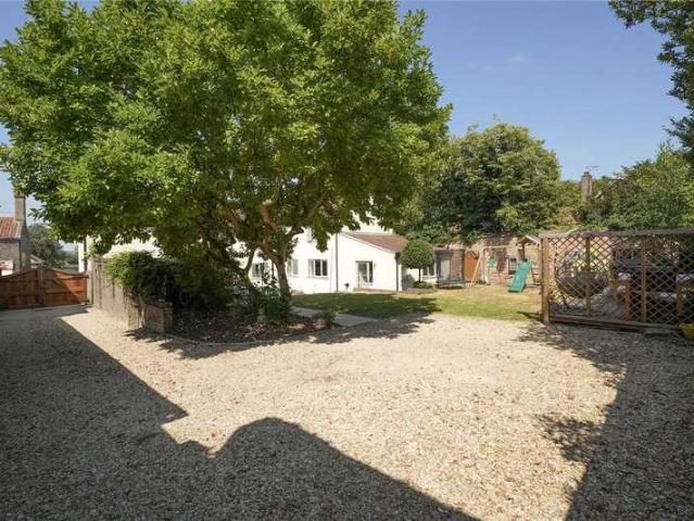 5 bed house for sale