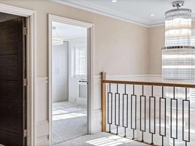 5 bed house for sale