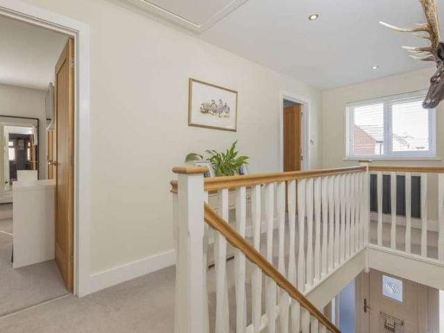 5 bed house for sale
