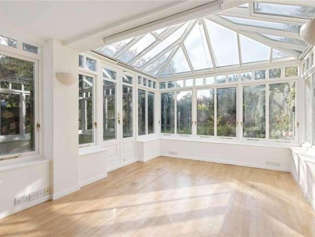 5 bed house for sale