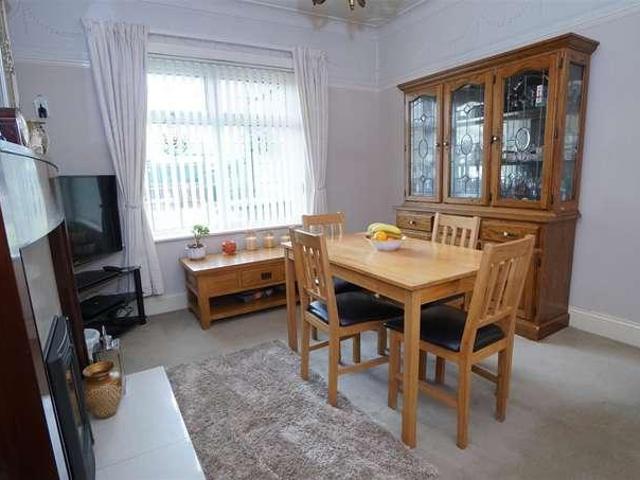 5 bed house for sale