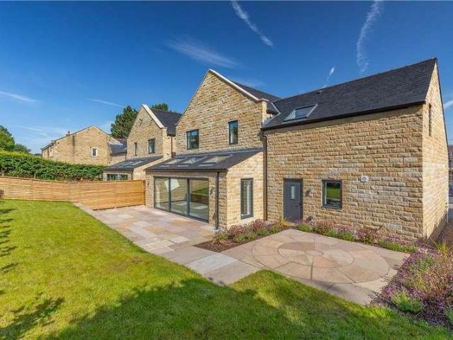 5 bed house for sale