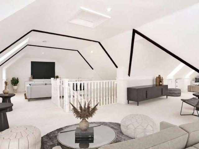 5 bed house for sale