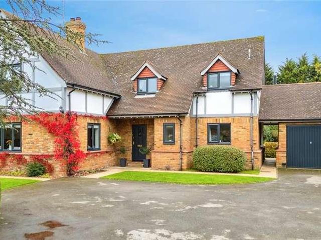 5 bed house for sale