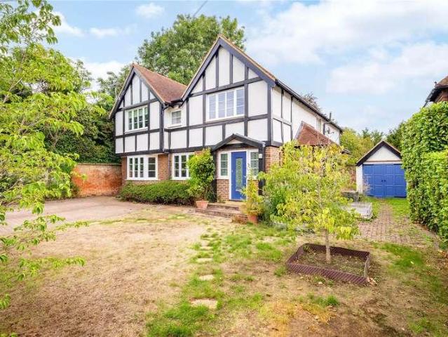 5 bed house for sale