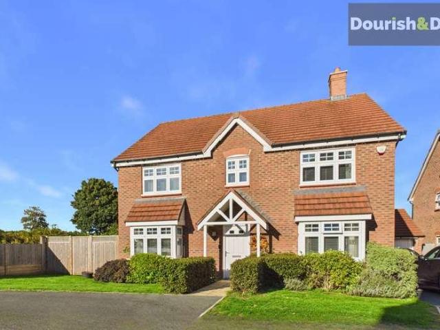 5 bed house for sale