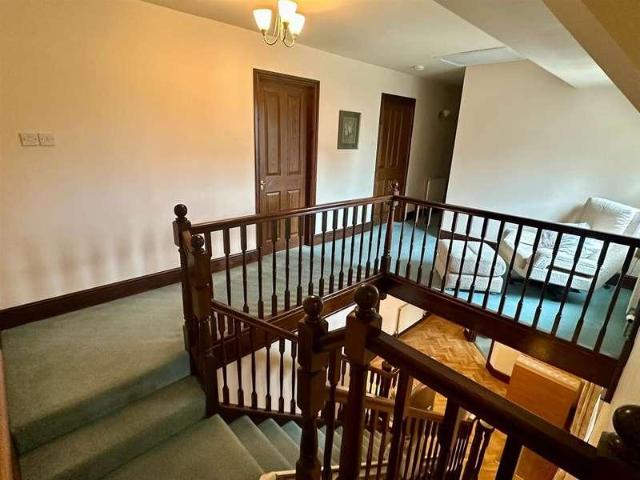 5 bed house for sale