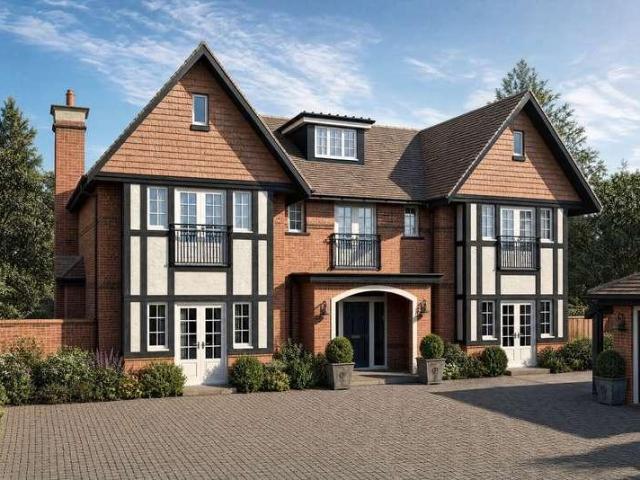 5 bed house for sale
