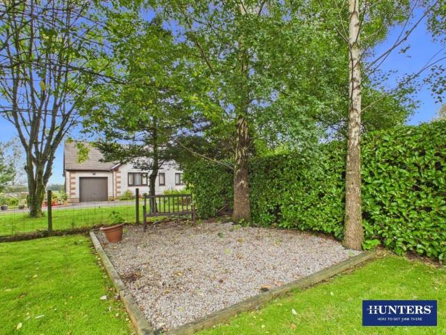 5 bed house for sale