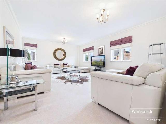 5 bed house for sale