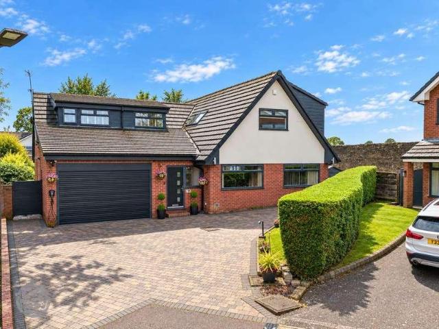 5 bed house for sale