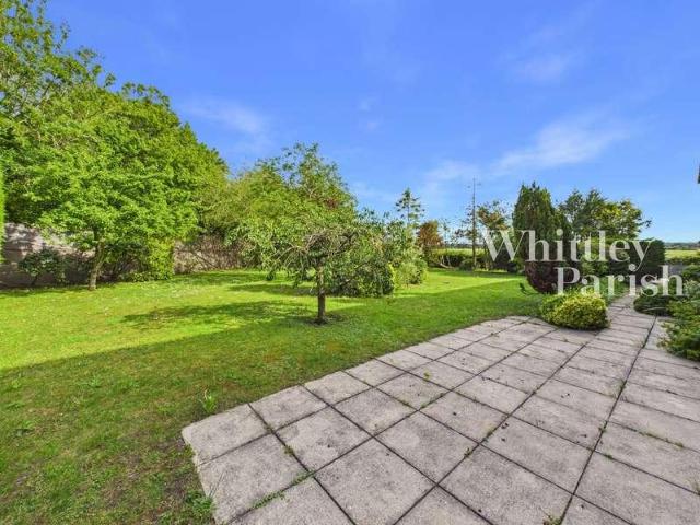 5 bed house for sale