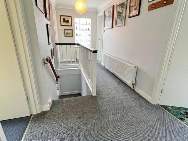 5 bed house for sale
