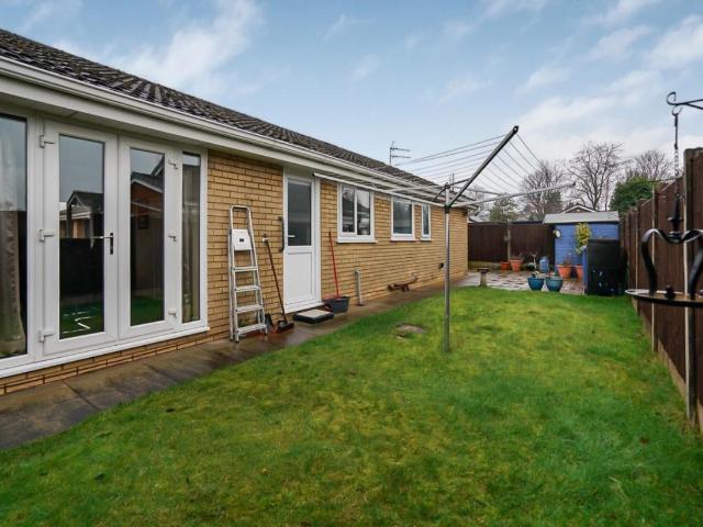 5 bed house for sale