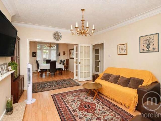 5 bed house for sale