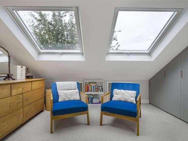 5 bed house for sale
